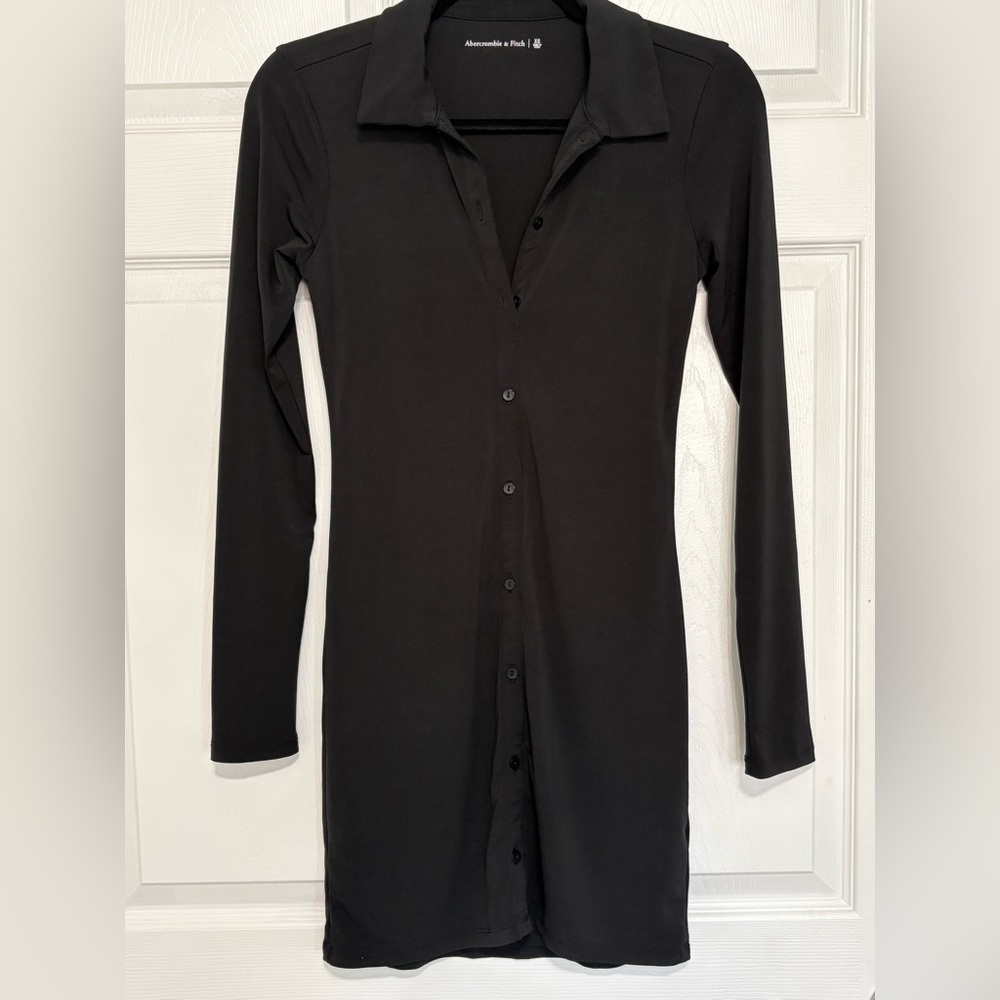 Abercrombie & Fitch long sleeved slinky knit dress
